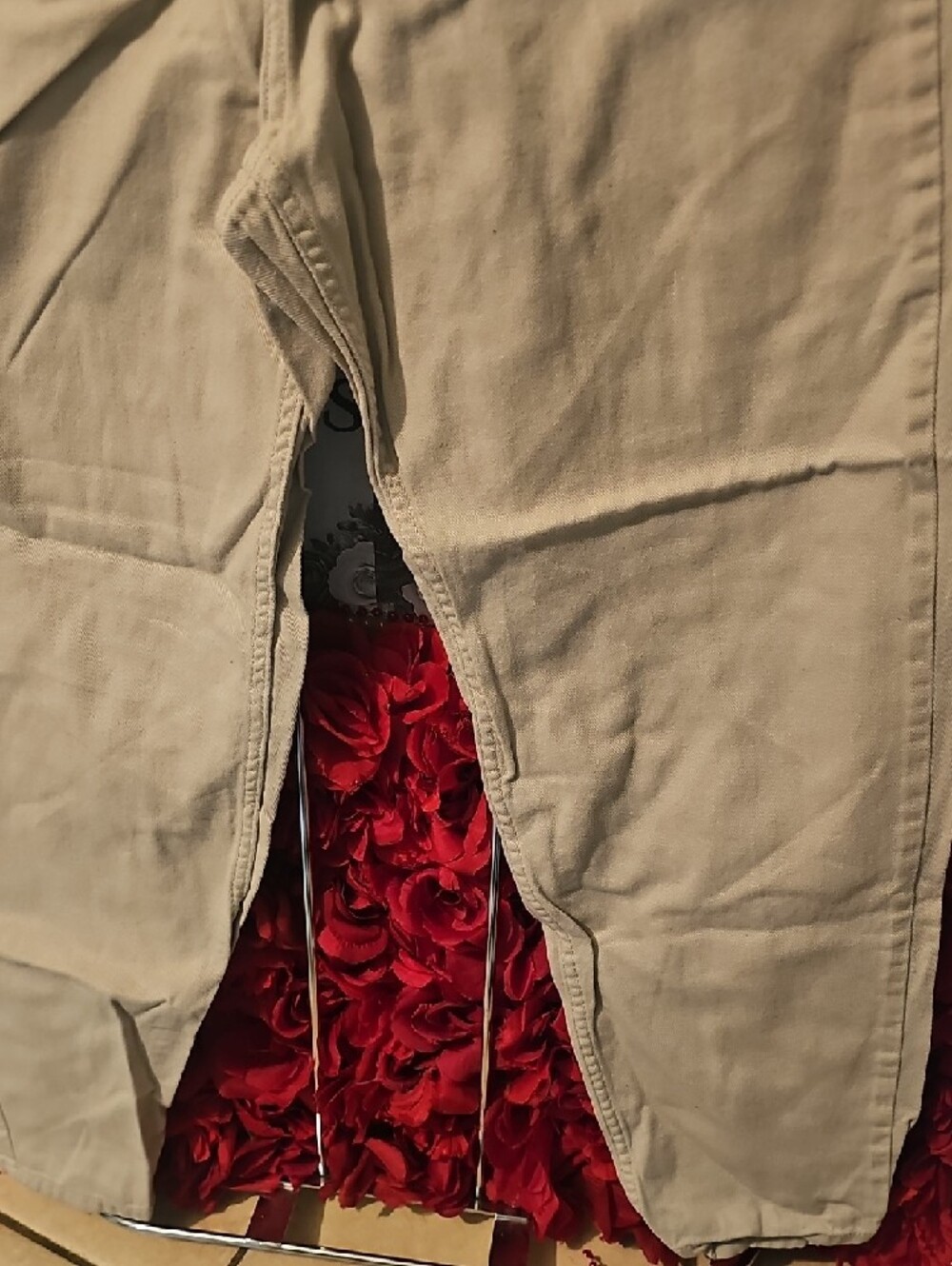 Divided Cream Women's Pants Trousers Ruffle Waist Size 6 - Picture 2 of 11